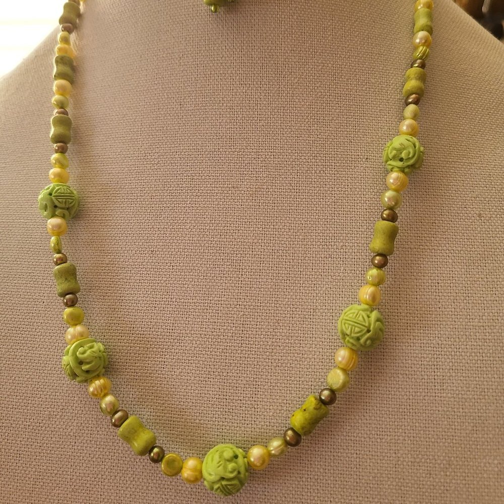 Spring Green Necklace & Earring Set